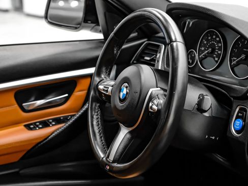 Used 2017 BMW 340i Sedan RWD image 12