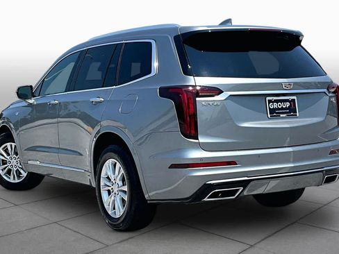 Used 2025 Cadillac XT6 Luxury FWD image 12