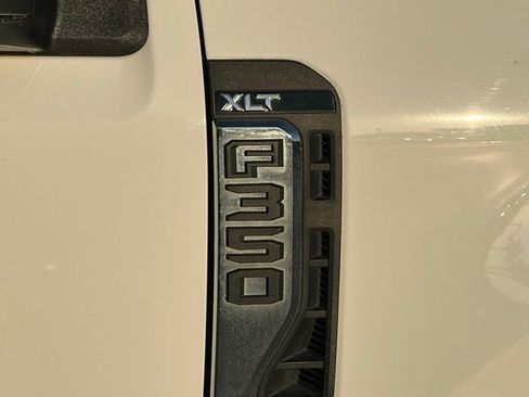 Used 2024 Ford F350 XLT w/ FX4 Off-Road Package image 8