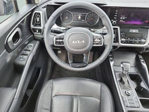 Certified 2023 Kia Sorento S w/ Panoramic Sunroof Package FWD image 15
