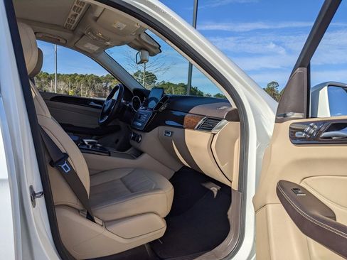 Used 2018 Mercedes-Benz GLE 350 4MATIC image 37