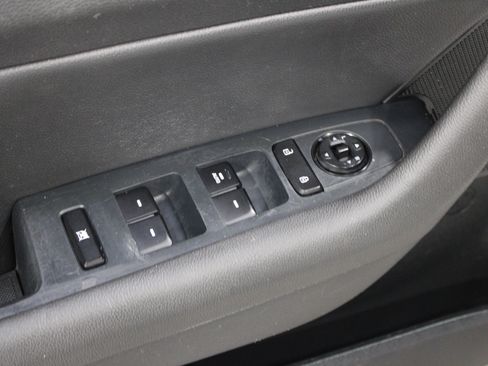 Used 2016 Hyundai Sonata Sport w/ Option Group 1V FWD image 6