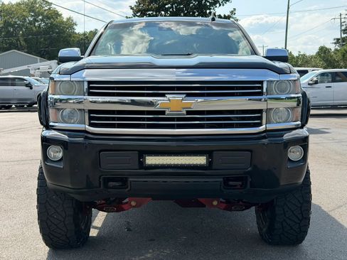 Used 2015 Chevrolet Silverado 2500 High Country w/ Duramax Plus Package AWD/4WD image 9