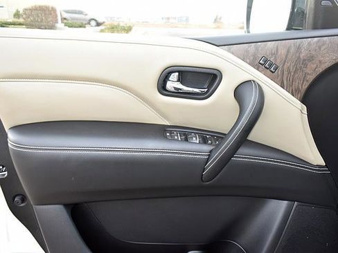 Used 2022 INFINITI QX80 Premium Select w/ All-Season Package image 13