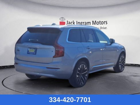 Certified 2025 Volvo XC90 B5 Plus image 5