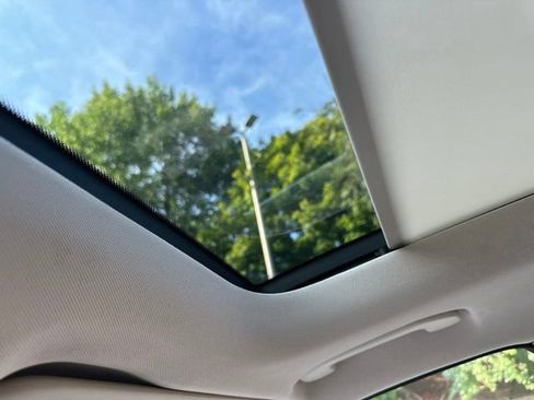 Certified 2019 Mercedes-Benz GLC 300 4MATIC image 21