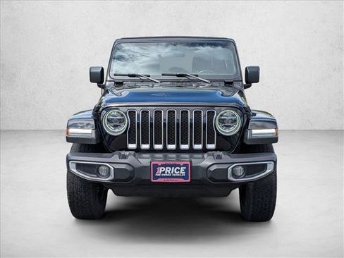 Used 2021 Jeep Wrangler Unlimited Sahara AWD/4WD image 2