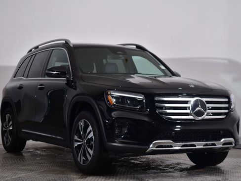 Certified 2025 Mercedes-Benz GLB 250 4MATIC image 7