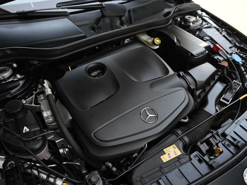 Used 2016 Mercedes-Benz GLA 250 image 22