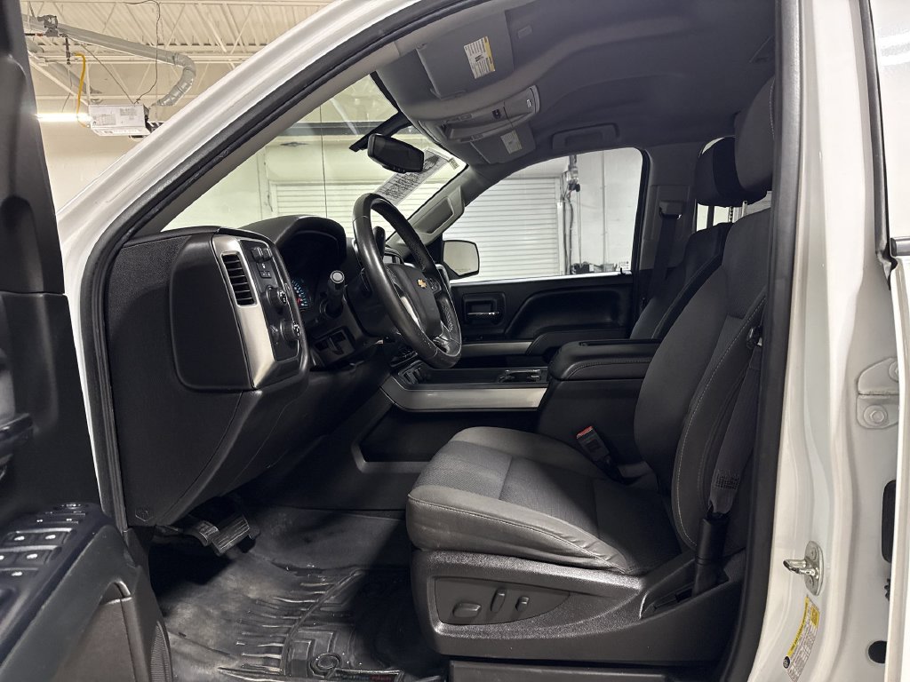 Used 2017 Chevrolet Silverado 1500 LT w/ All Star Edition AWD/4WD image 19