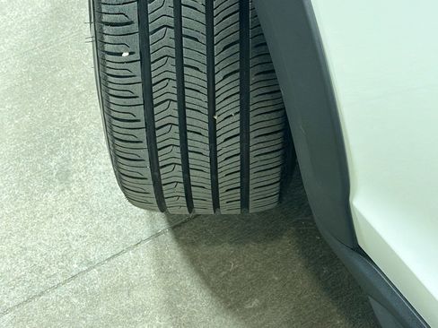 Used 2020 Volvo V60 T5 Cross Country image 41