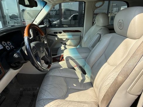 Used 2006 Cadillac Escalade AWD image 9