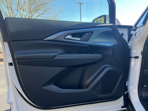 New 2026 Chevrolet Equinox EV LT AWD/4WD image 15