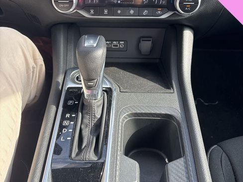 Used 2020 Nissan Sentra SV image 14