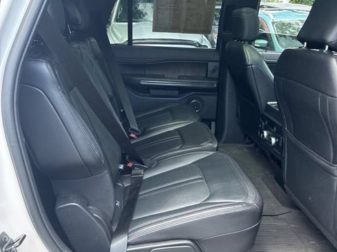 Used 2019 Ford Expedition Limited w/ Equipment Group 302A AWD/4WD image 10