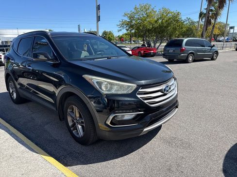 Used 2017 Hyundai Santa Fe Sport image 4