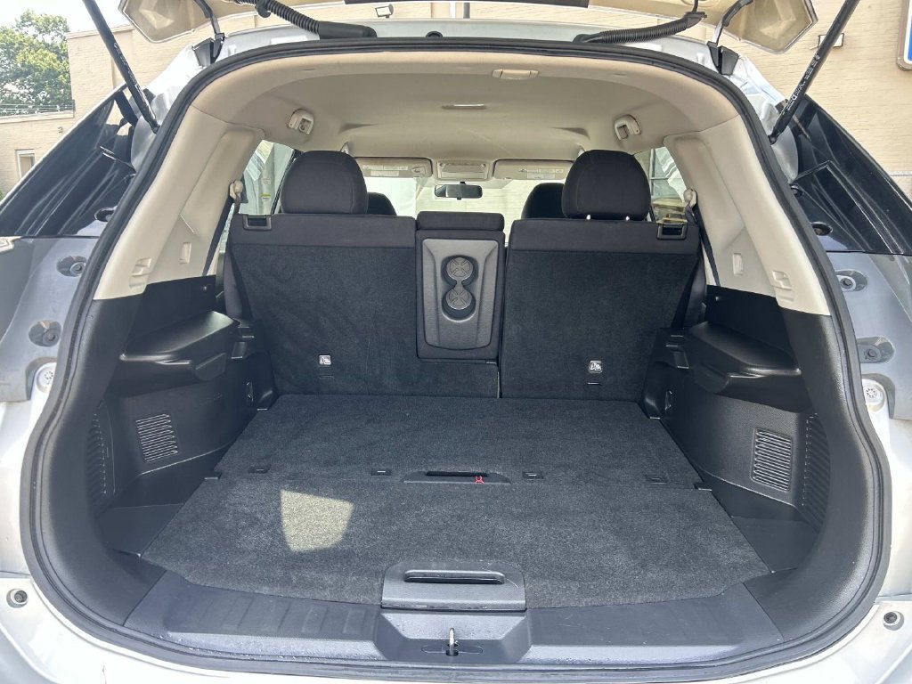 Used 2015 Nissan Rogue SV AWD/4WD image 11