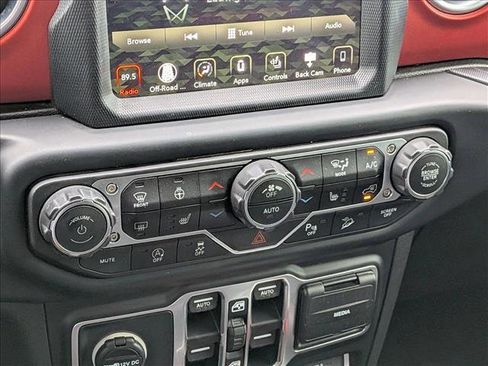 Used 2019 Jeep Wrangler Unlimited Rubicon AWD/4WD image 14