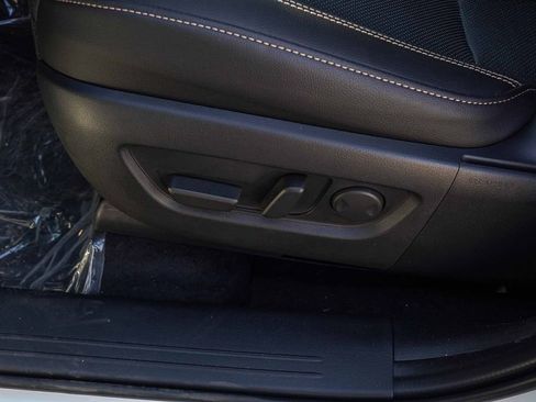 New 2025 MAZDA CX-70 Plug-In Hybrid w/ Premium Pkg image 24