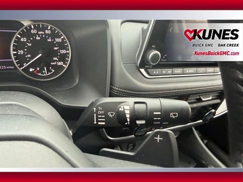 Used 2025 Nissan Rogue SV image 11