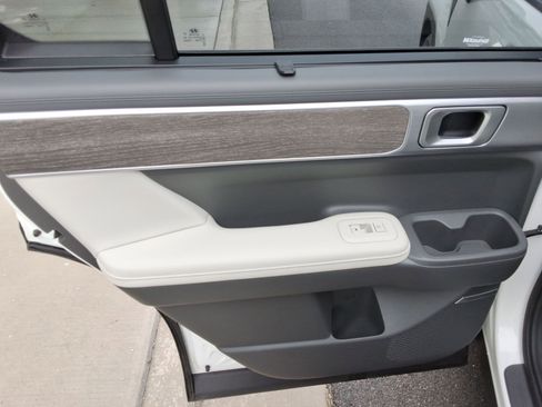 Used 2025 Hyundai Santa Fe Limited image 22