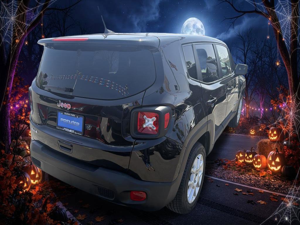 Used 2023 Jeep Renegade Latitude AWD/4WD image 5