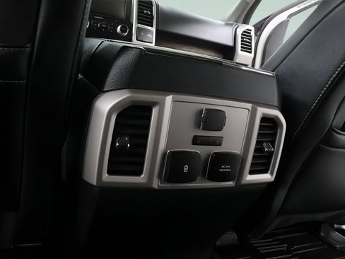 Used 2020 Ford F150 Lariat w/ Equipment Group 502A Luxury AWD/4WD image 26