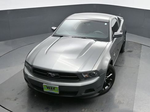 Used 2011 Ford Mustang Premium w/ 202A Rapid Spec Order Code image 34