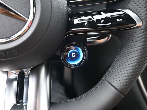 New 2025 Mercedes-Benz GLC 43 AMG 4MATIC image 16