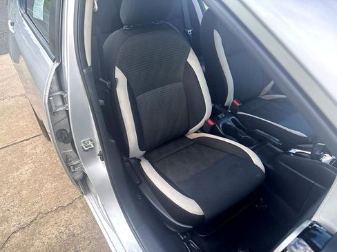 Used 2021 Nissan Versa SV image 20