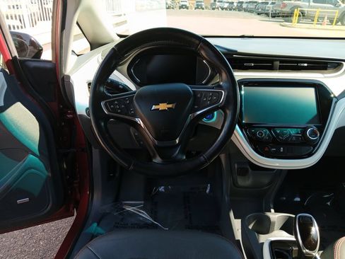 Used 2019 Chevrolet Bolt Premier w/ Infotainment Package FWD image 13