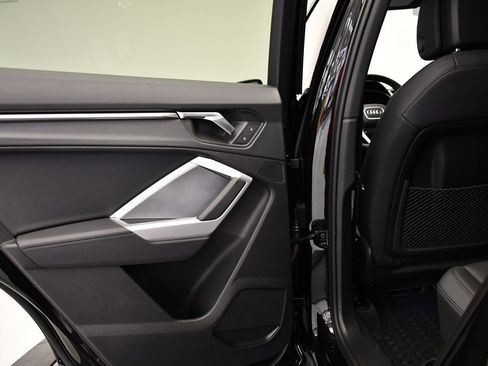 Used 2025 Audi Q3 2.0T Premium w/ Convenience Package AWD/4WD image 41