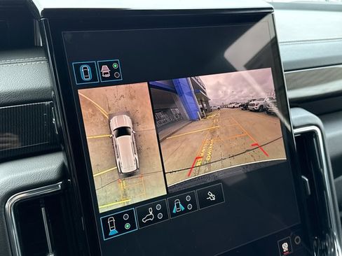 New 2026 GMC Yukon Elevation image 12