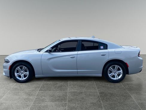 Used 2023 Dodge Charger SXT RWD image 2