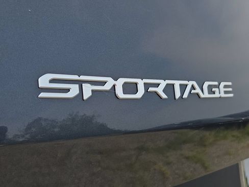 Used 2023 Kia Sportage LX AWD/4WD image 29