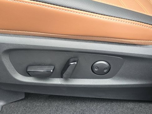 New 2025 Nissan Pathfinder Platinum w/ Cargo Package image 13