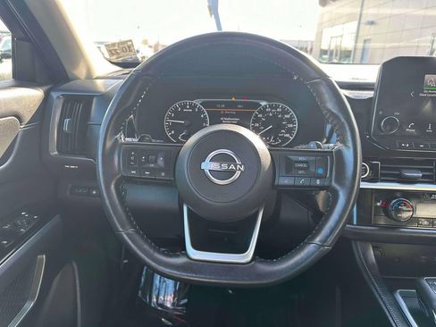 Used 2023 Nissan Pathfinder SL w/ Lighting Package (N92) AWD/4WD image 15
