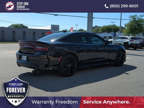 Used 2022 Dodge Charger R/T w/ Plus Group RWD image 7