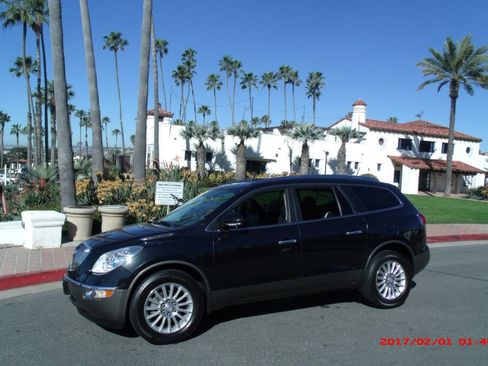 Used 2012 Buick Enclave Leather image 3