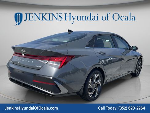 New 2026 Hyundai Elantra Limited FWD image 6