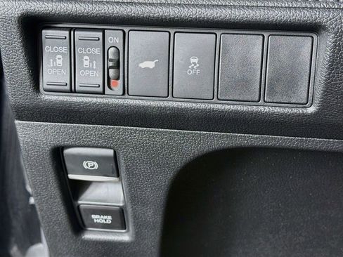 Used 2025 Honda Odyssey Sport-L image 15