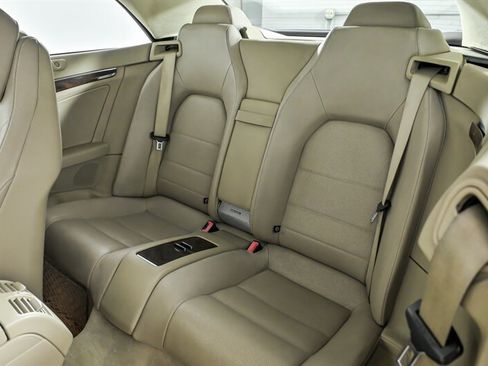 Used 2011 Mercedes-Benz E 350 Cabriolet image 23