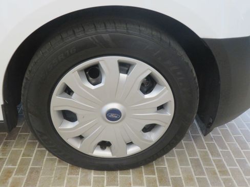 Used 2020 Ford Transit Connect XL image 10