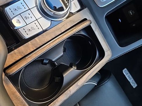 Used 2022 Genesis G90 3.3T Premium image 31