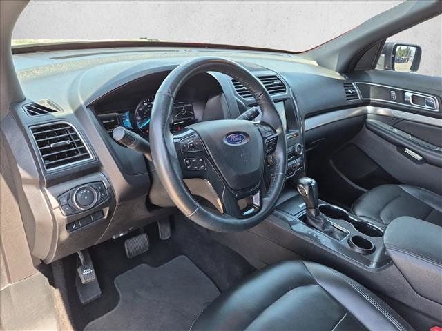 Used 2019 Ford Explorer XLT w/ Equipment Group 202A FWD image 8