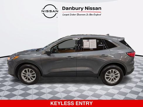 Used 2022 Ford Escape SE w/ Cold Weather Package AWD/4WD image 6