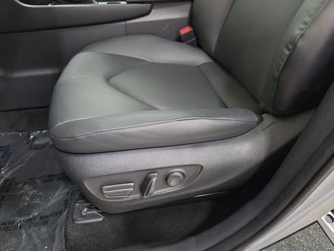 Used 2025 Toyota Grand Highlander AWD image 26