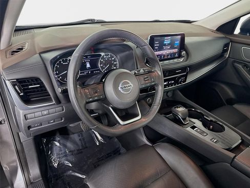 Certified 2021 Nissan Rogue SV w/ Premium Package FWD image 9