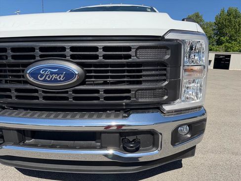 Used 2024 Ford F350 XL w/ XL Driver Assist Package RWD image 7