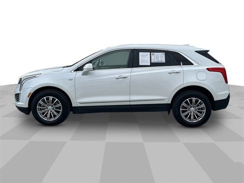Used 2017 Cadillac XT5 Luxury w/ Driver Awareness Package image 4